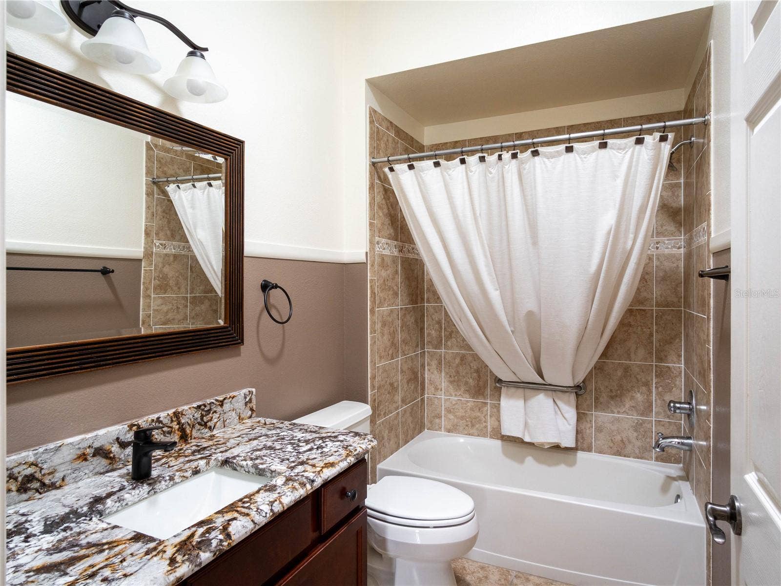 756 ENDICOTT WAY, The Villages, FL 32162 756 ENDICOTT WAY, The Villages, FL 32162