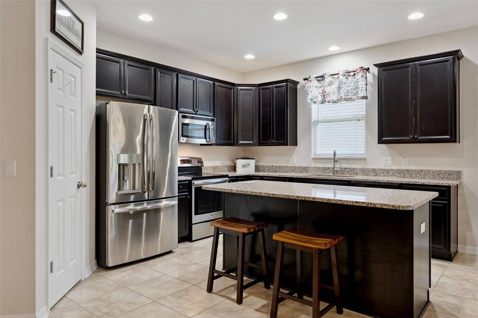 1120 WHITE WATER BAY DRIVE, Groveland, FL 34736 1120 WHITE WATER BAY DRIVE, Groveland, FL 34736