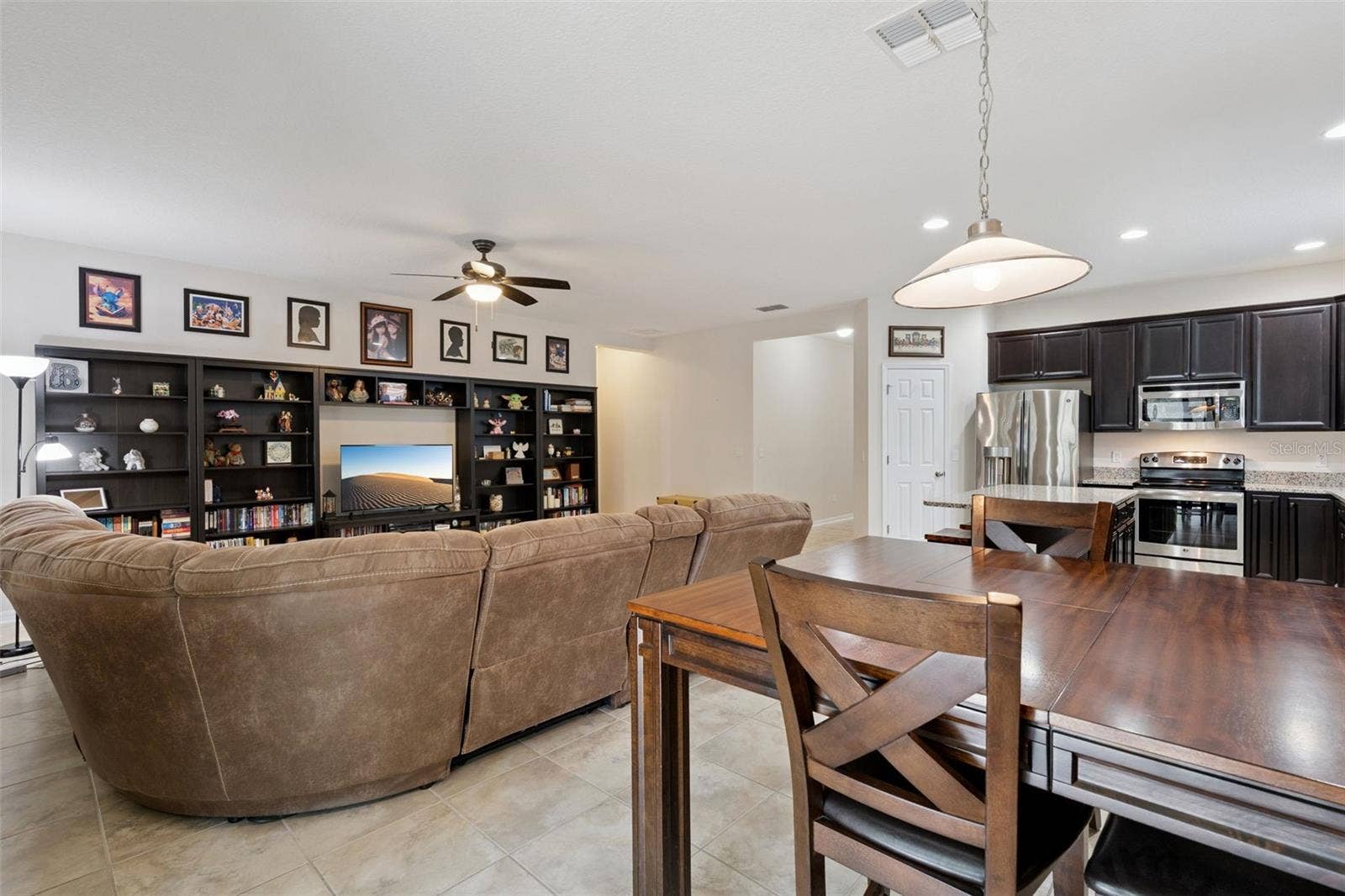1120 WHITE WATER BAY DRIVE, Groveland, FL 34736 1120 WHITE WATER BAY DRIVE, Groveland, FL 34736