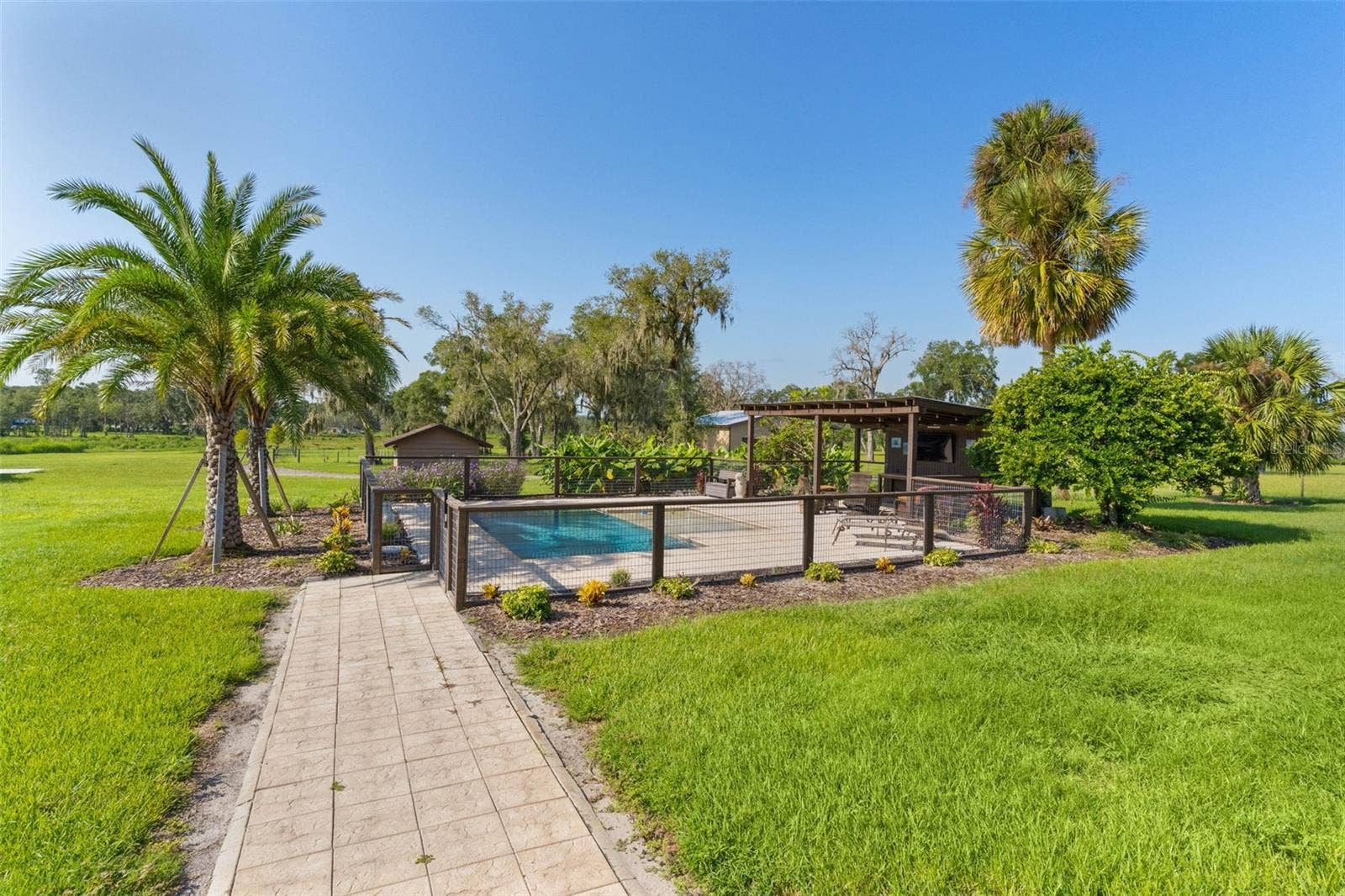 16215 DOUGLAS ROAD, Groveland, FL 34736
