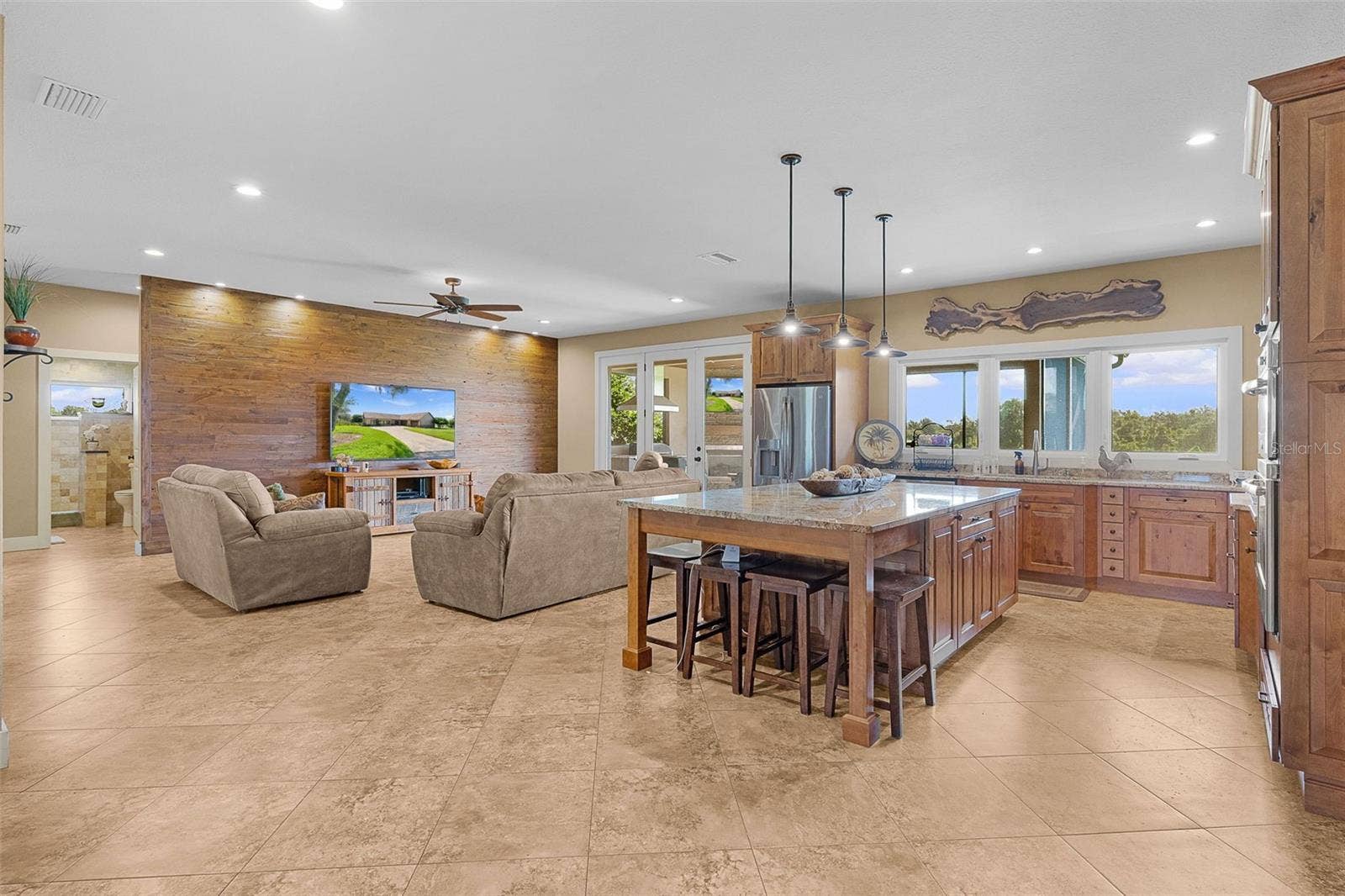 Kitchen -great rm
