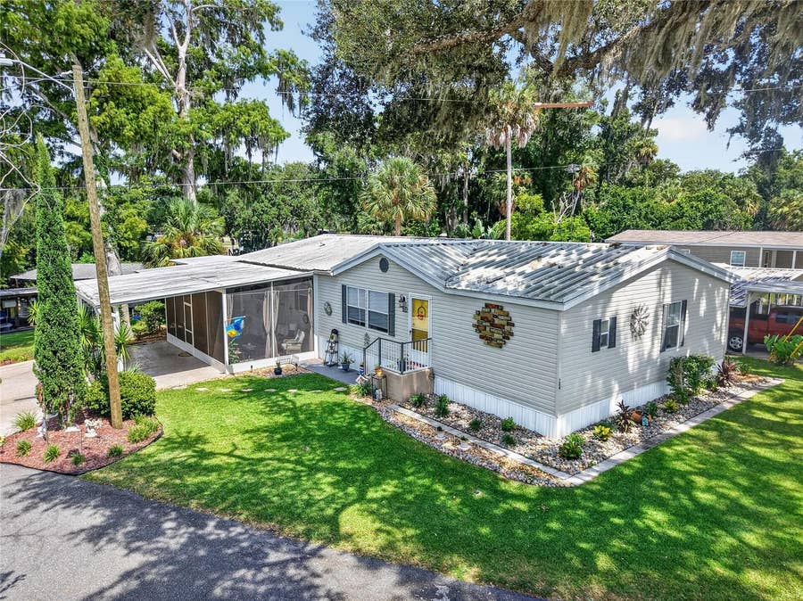 Property photo for 704 KIMBERLY AVENUE, Leesburg, FL