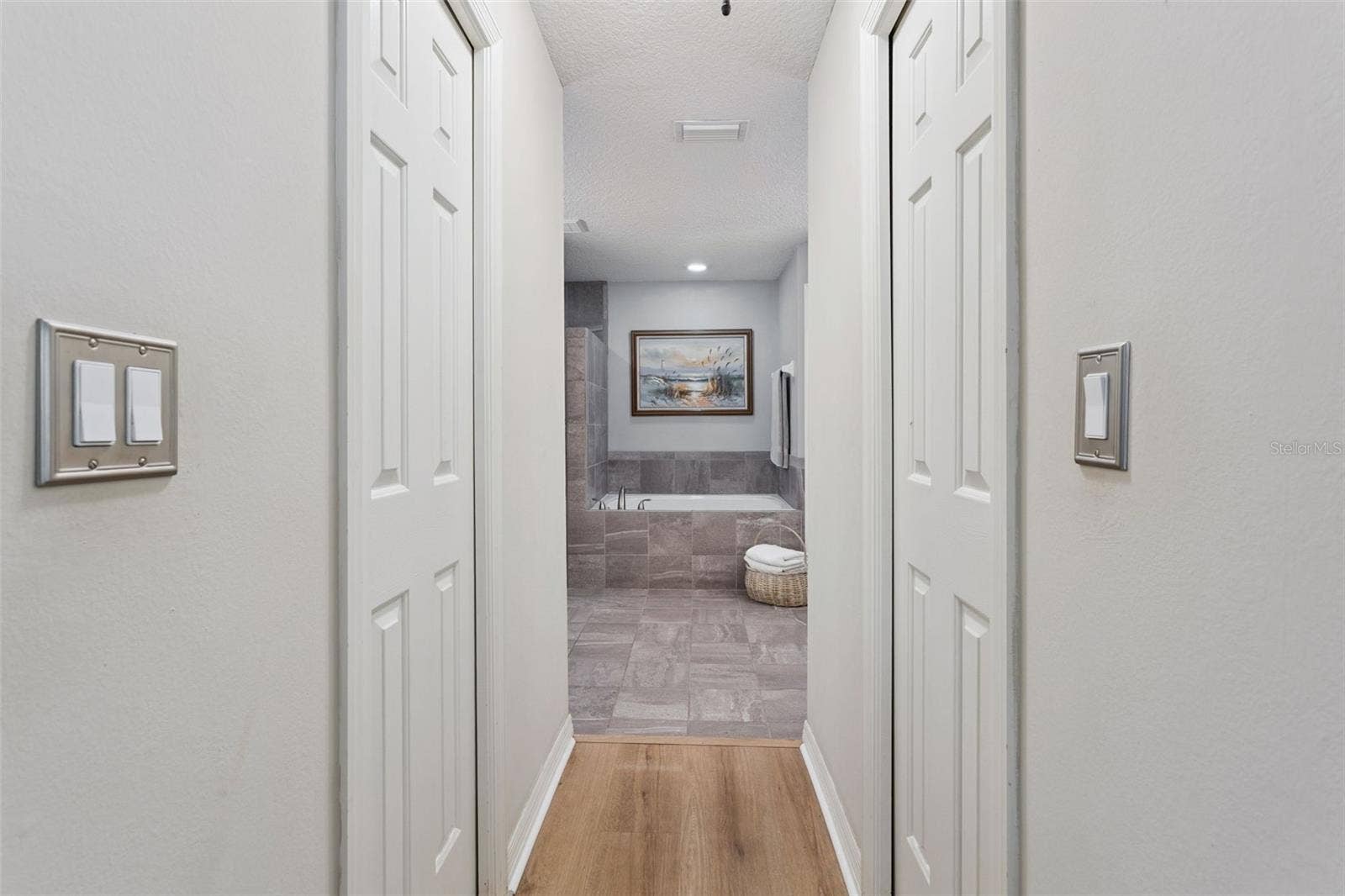 Primary Bedroom/His & Her Closets