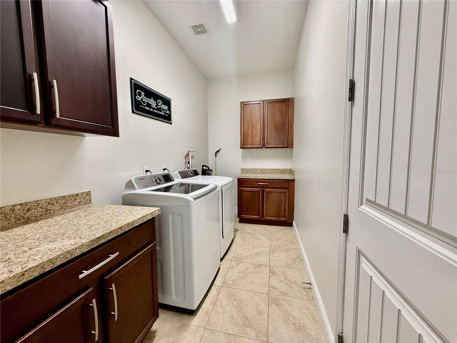 243 SILVER MAPLE ROAD, Groveland, FL 34736 243 SILVER MAPLE ROAD, Groveland, FL 34736