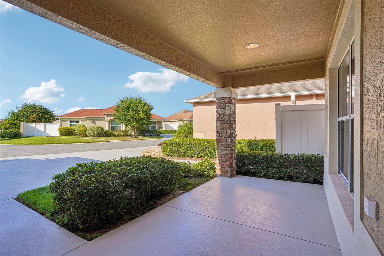 583 ARTEAGA WAY, The Villages, FL 32162 Front Porch