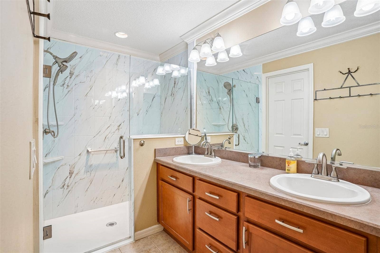 583 ARTEAGA WAY, The Villages, FL 32162 Master Bath / Walk-In Shower