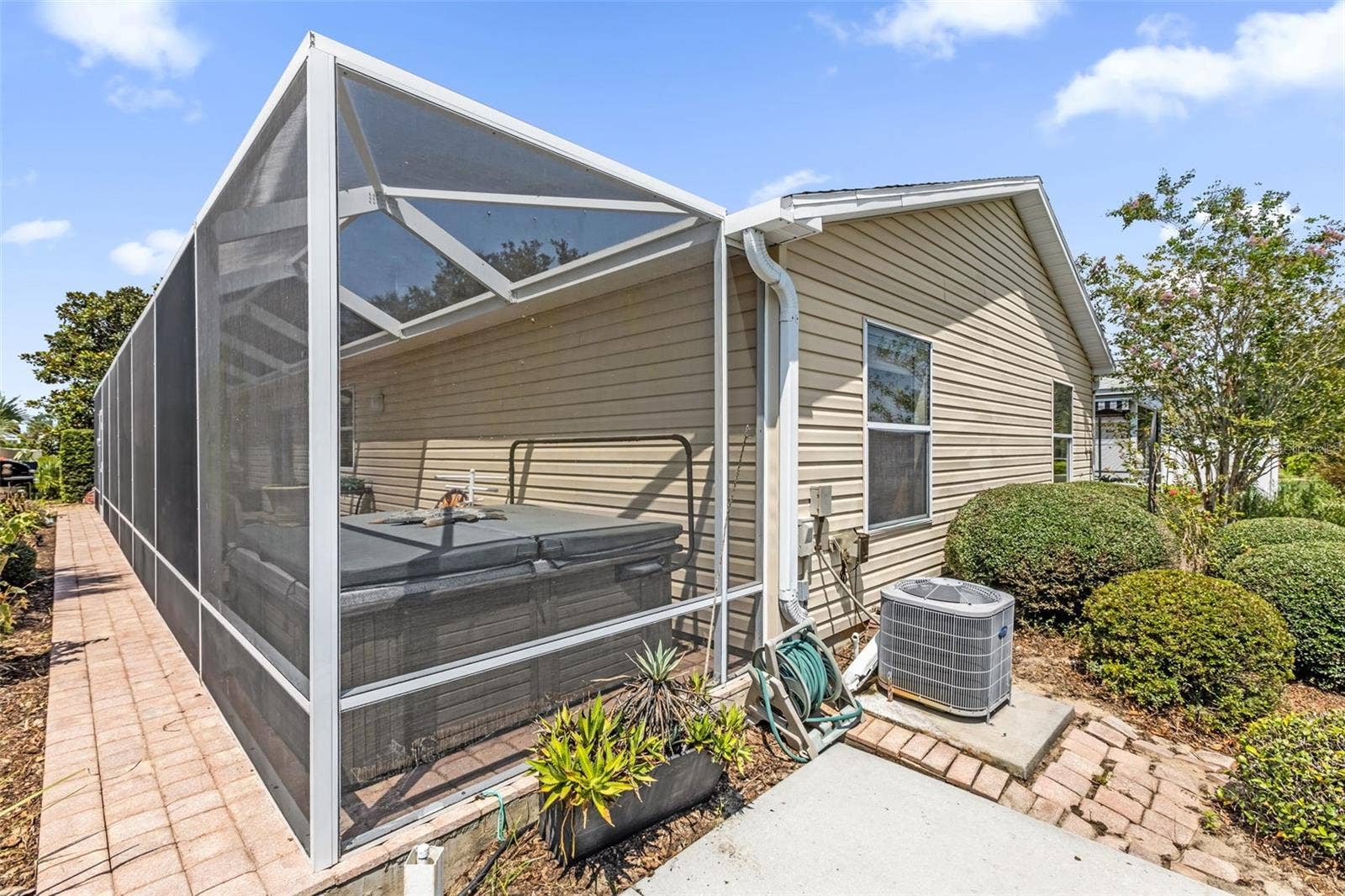 2801 BARBOZA DRIVE, The Villages, FL 32162 Back Patio