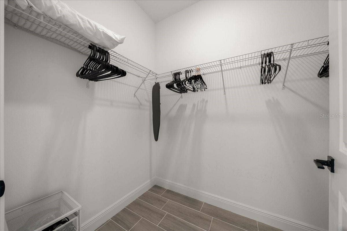 Walk-in Closet