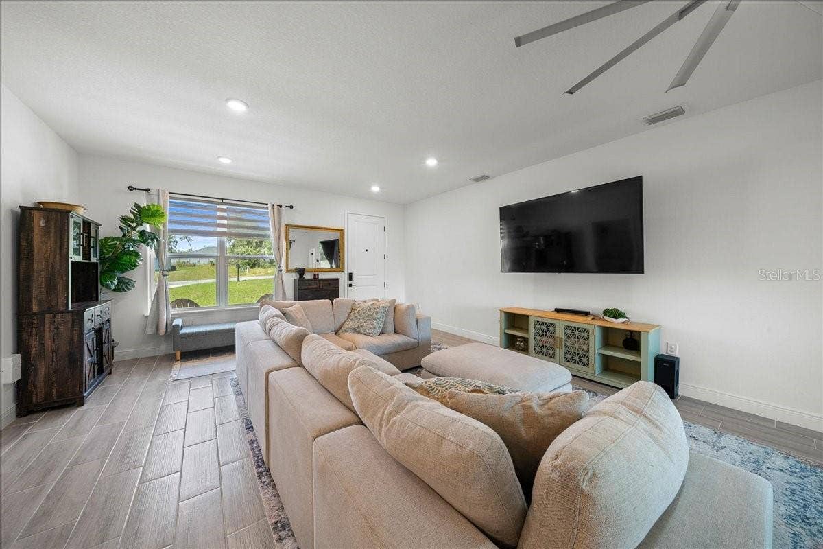 16373 SW 48TH CIRCLE, Ocala, FL 34473