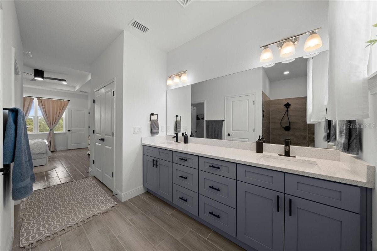 Ensuite
