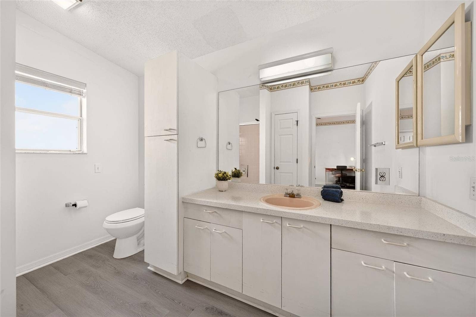 1207 PALMETTO DRIVE, The Villages, FL 32159 En-Suite Primary Bath
