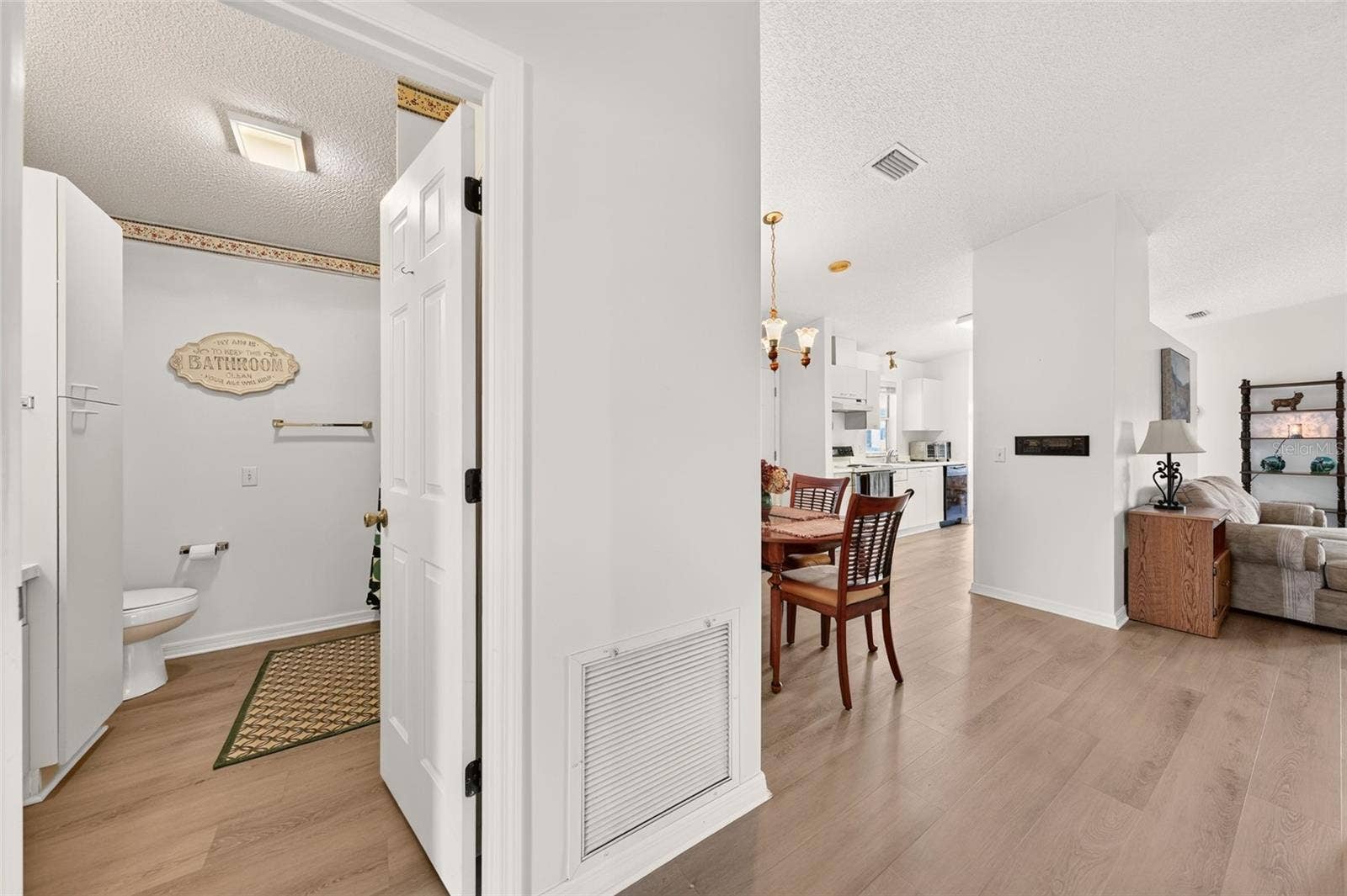 1207 PALMETTO DRIVE, The Villages, FL 32159 Guest Bathroom