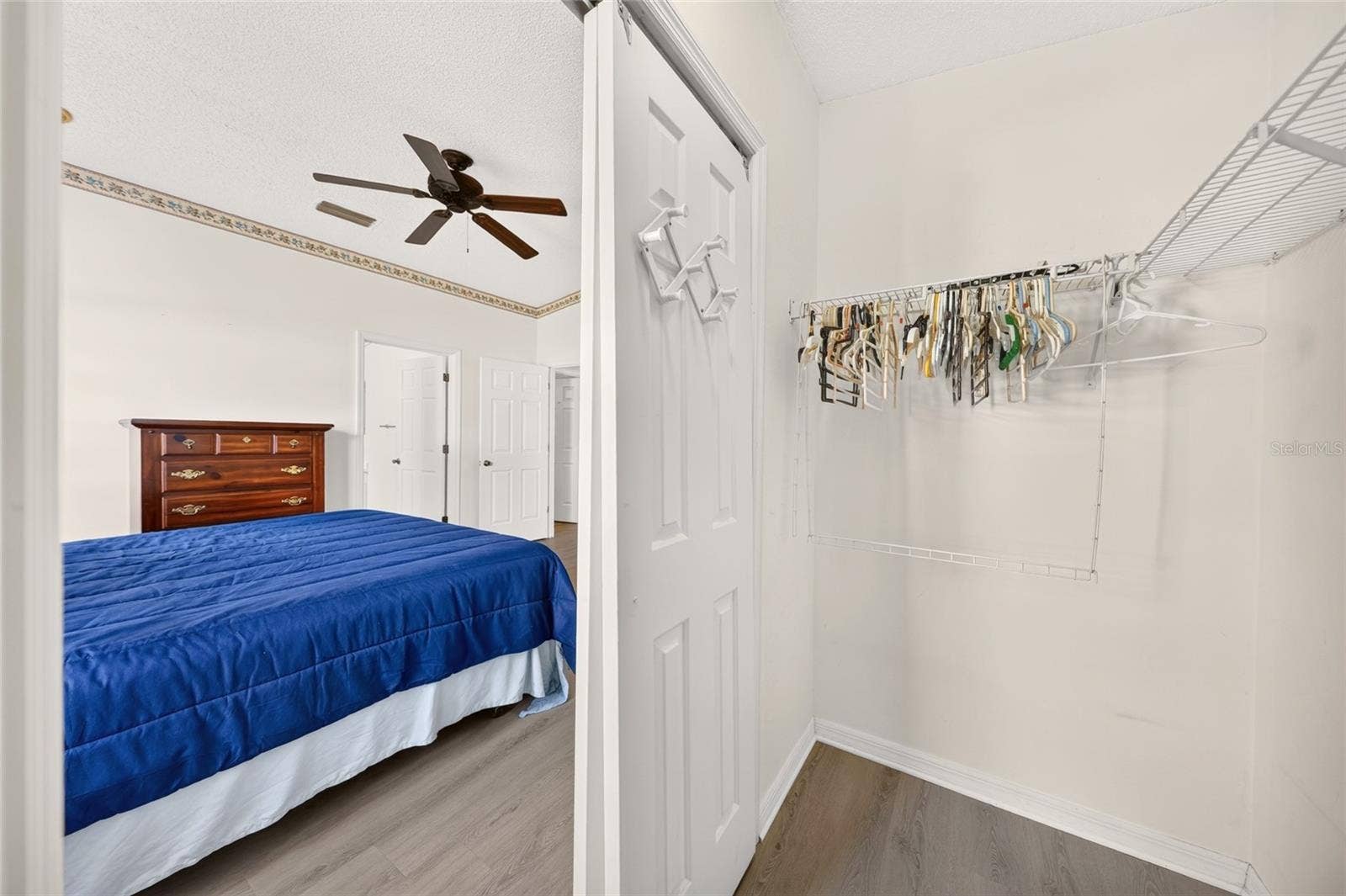 1207 PALMETTO DRIVE, The Villages, FL 32159 Walk-In Closet