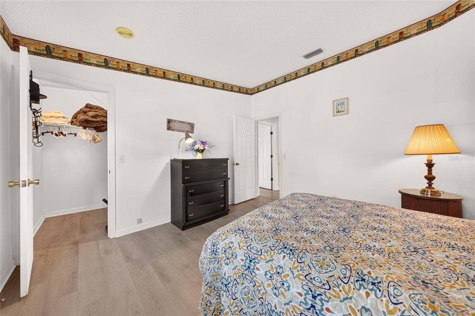 1207 PALMETTO DRIVE, The Villages, FL 32159 Walk-In Closet