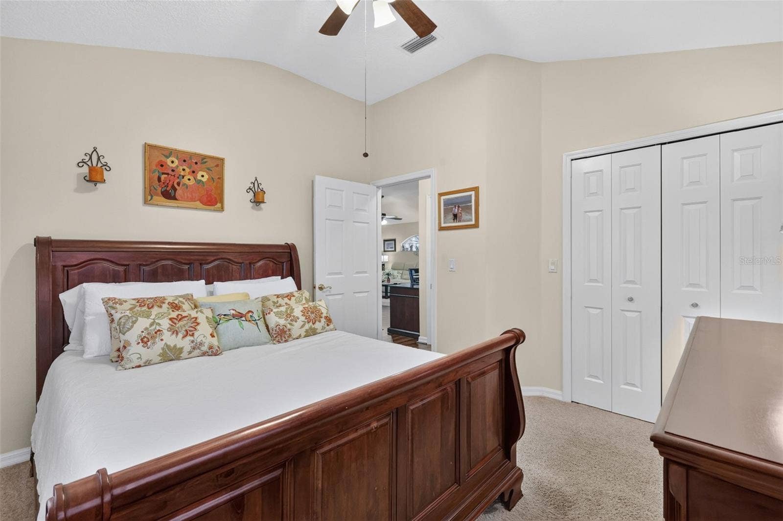 5704 KING JAMES AVENUE, Leesburg, FL 34748 5704 KING JAMES AVENUE, Leesburg, FL 34748