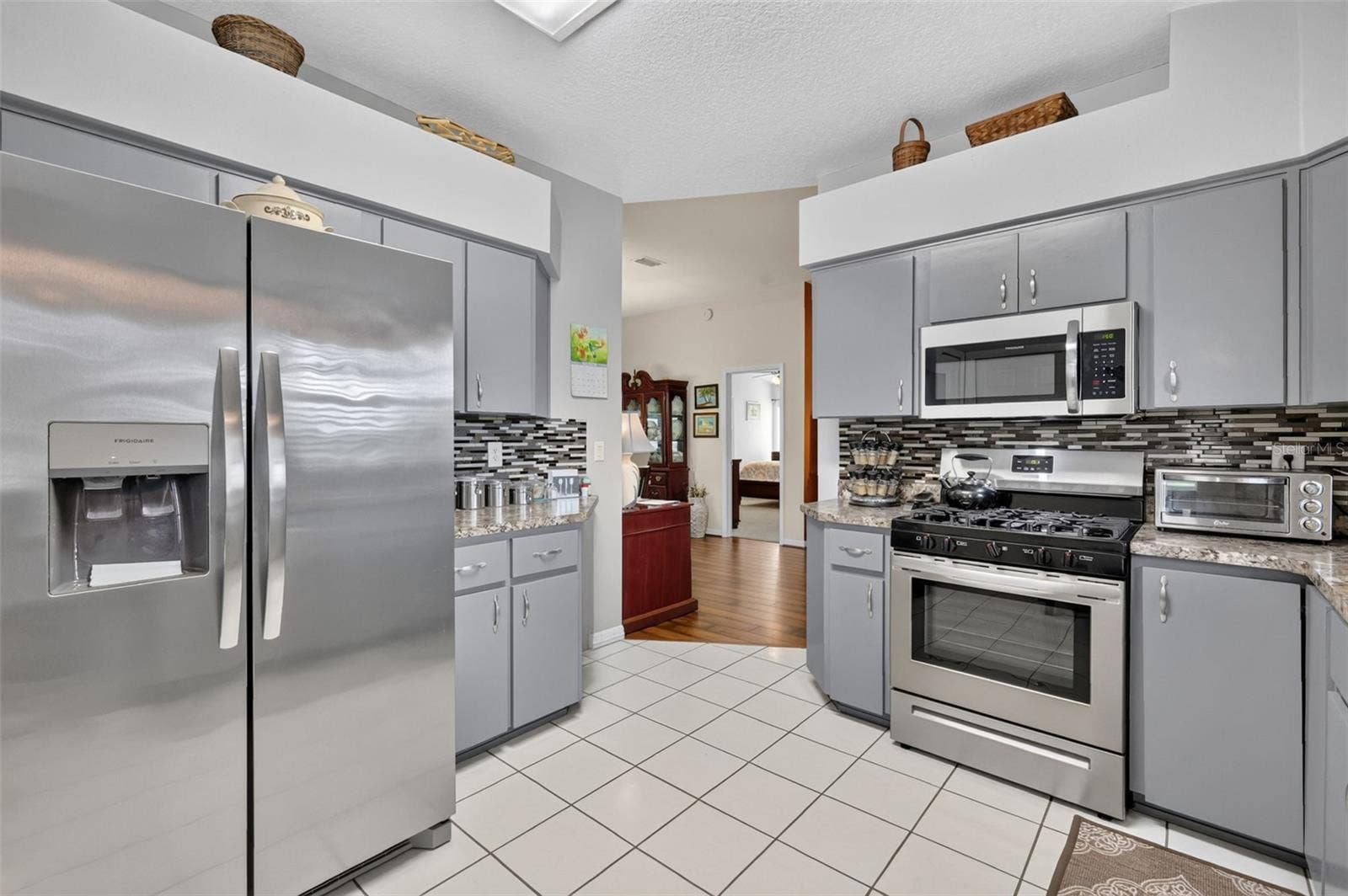 5704 KING JAMES AVENUE, Leesburg, FL 34748 5704 KING JAMES AVENUE, Leesburg, FL 34748
