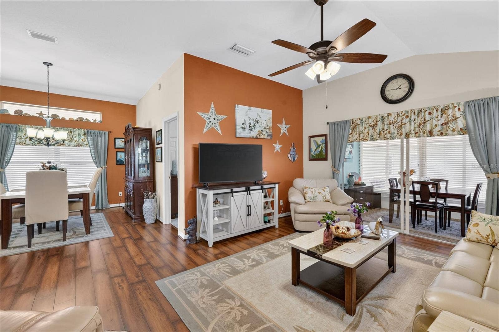 5704 KING JAMES AVENUE, Leesburg, FL 34748 5704 KING JAMES AVENUE, Leesburg, FL 34748