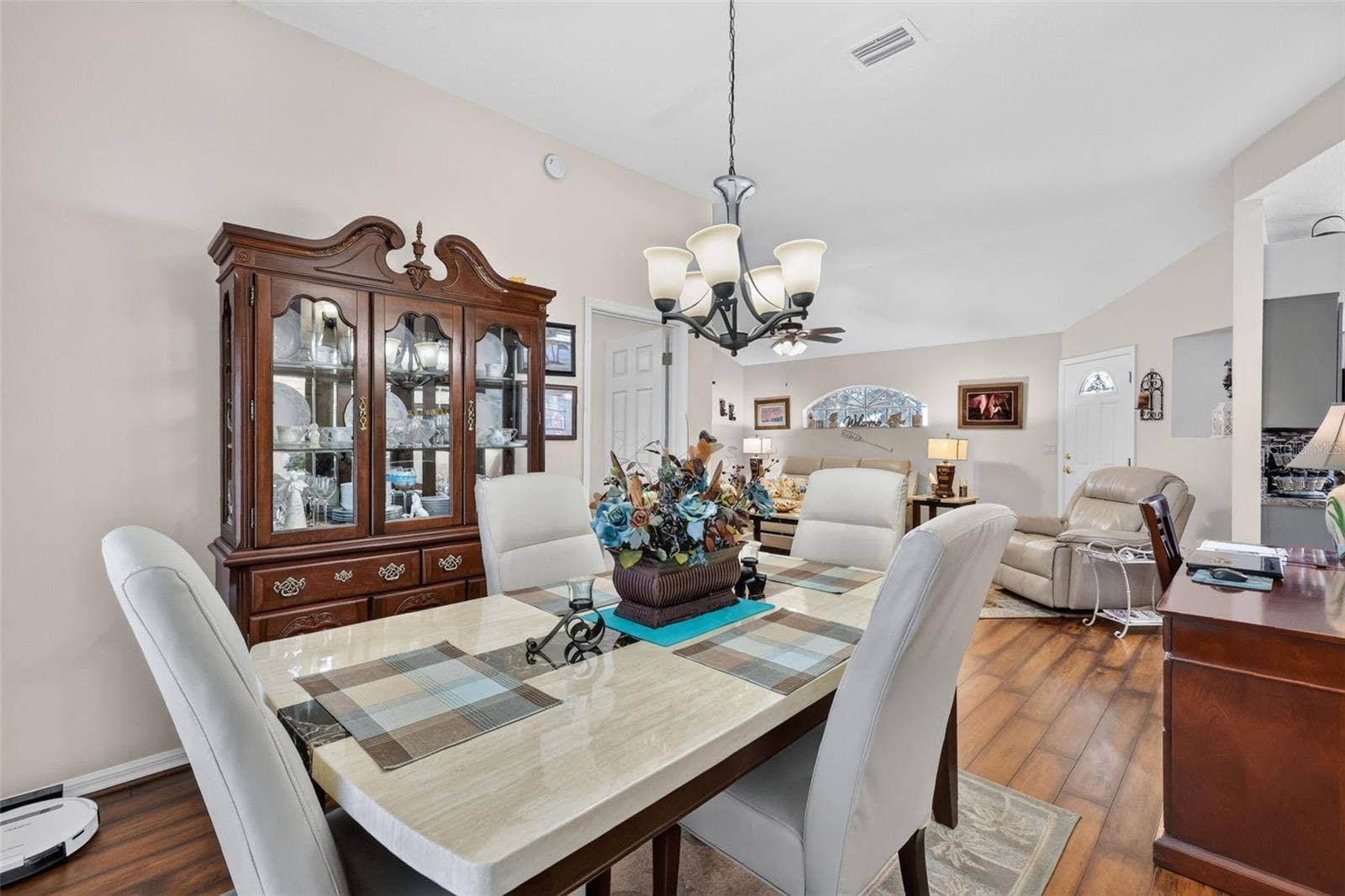 5704 KING JAMES AVENUE, Leesburg, FL 34748 5704 KING JAMES AVENUE, Leesburg, FL 34748