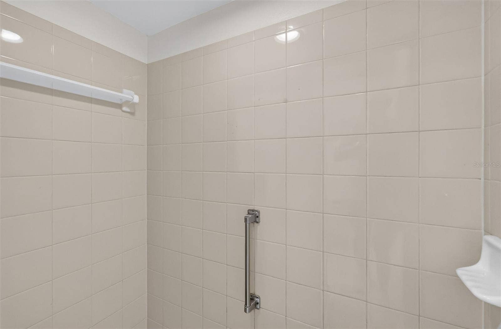 5704 KING JAMES AVENUE, Leesburg, FL 34748 5704 KING JAMES AVENUE, Leesburg, FL 34748