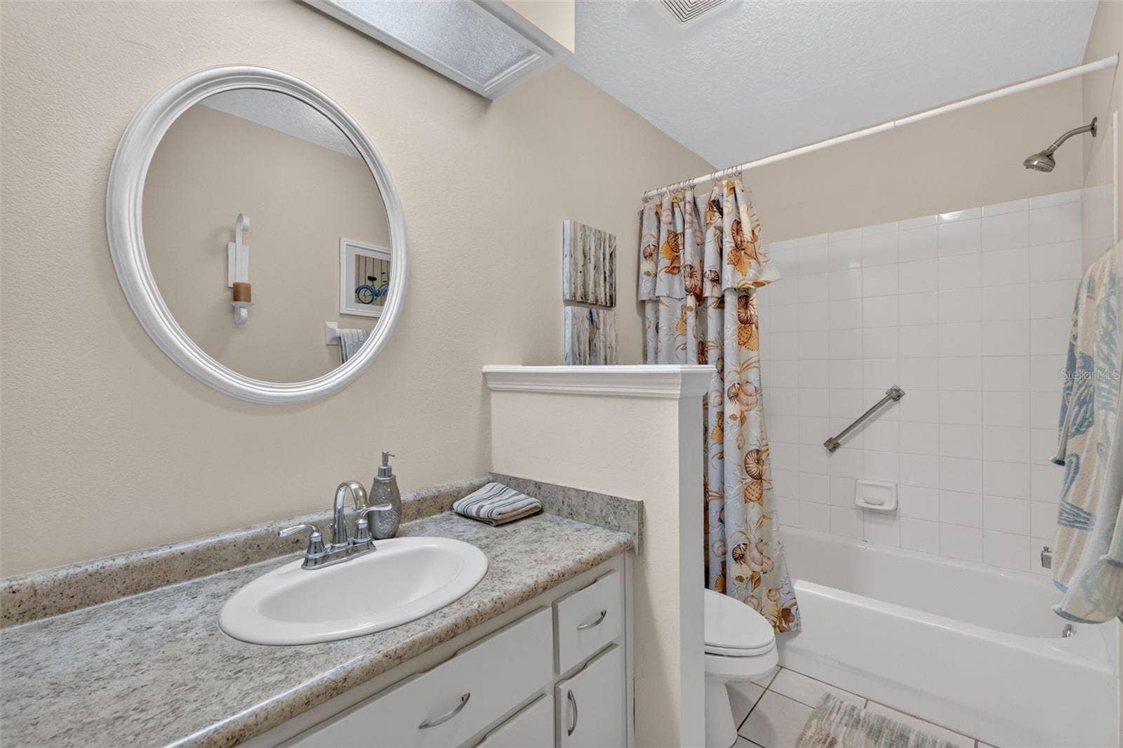5704 KING JAMES AVENUE, Leesburg, FL 34748 5704 KING JAMES AVENUE, Leesburg, FL 34748