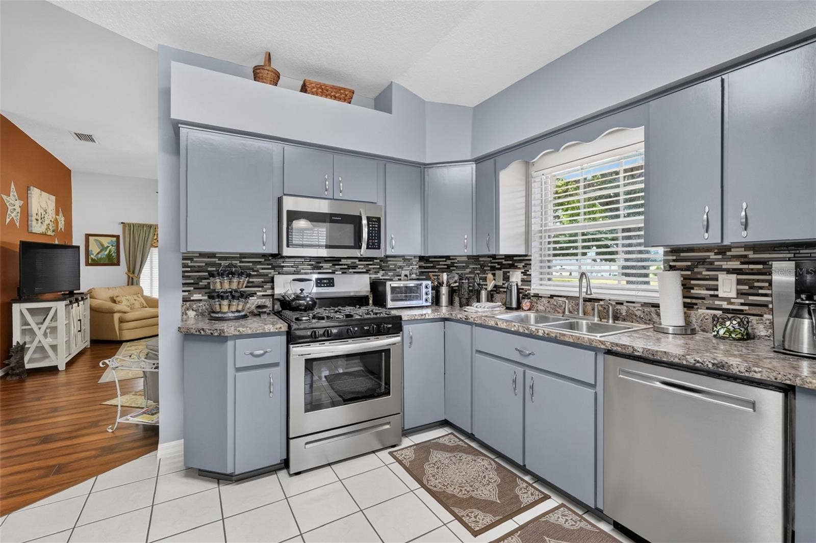 5704 KING JAMES AVENUE, Leesburg, FL 34748 5704 KING JAMES AVENUE, Leesburg, FL 34748