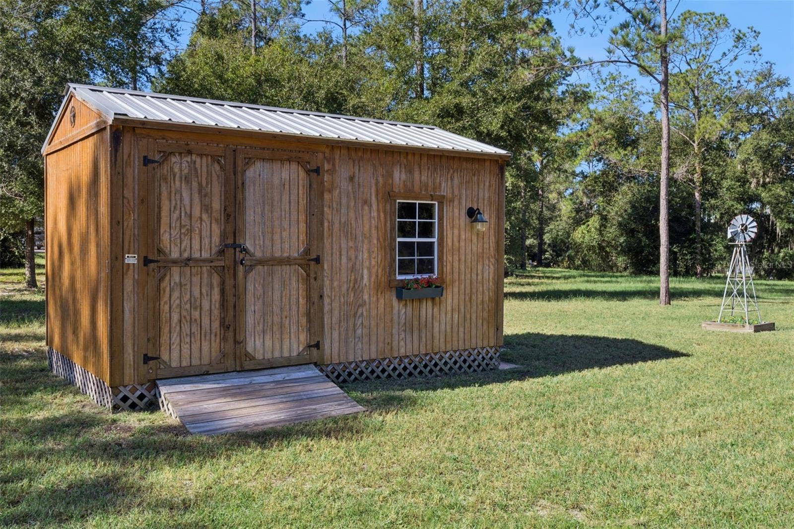 24871 BONSMARA DRIVE, Groveland, FL 34736 Shed