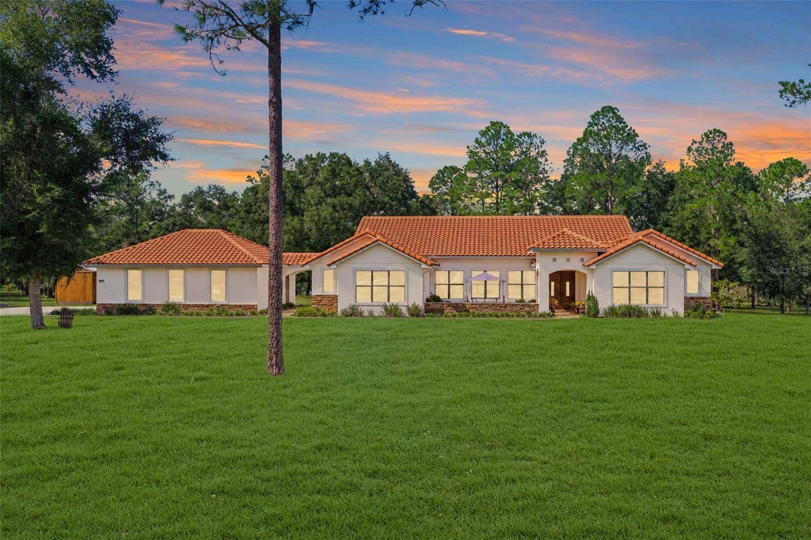 24871 BONSMARA DRIVE, Groveland, FL 34736 5+ Acres & Lakefront