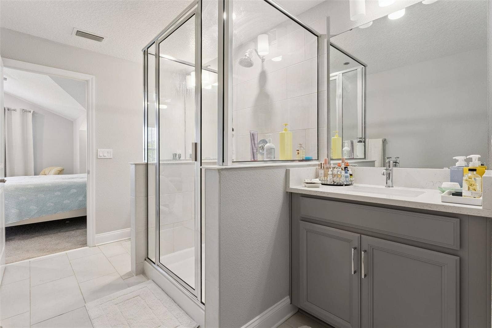 555 N FERN CREEK AVENUE, #1, Orlando, FL 32803 555 N FERN CREEK AVENUE, #1, Orlando, FL 32803