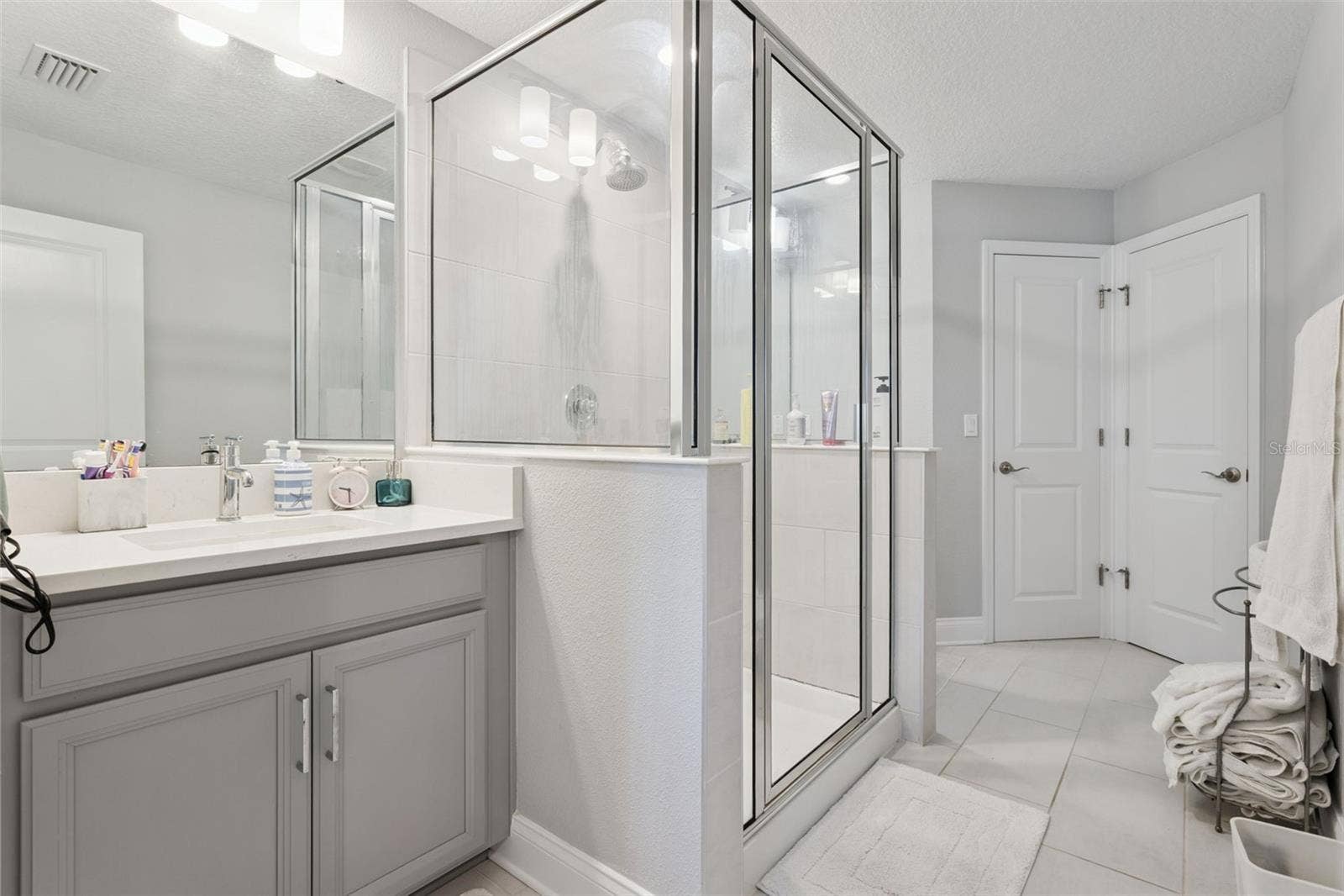 555 N FERN CREEK AVENUE, #1, Orlando, FL 32803 555 N FERN CREEK AVENUE, #1, Orlando, FL 32803