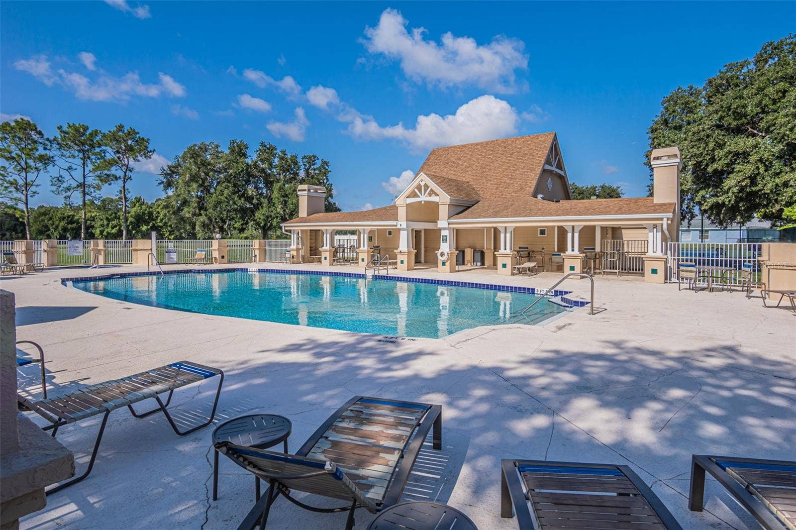 7004 PINE HOLLOW DRIVE, Mount Dora, FL 32757