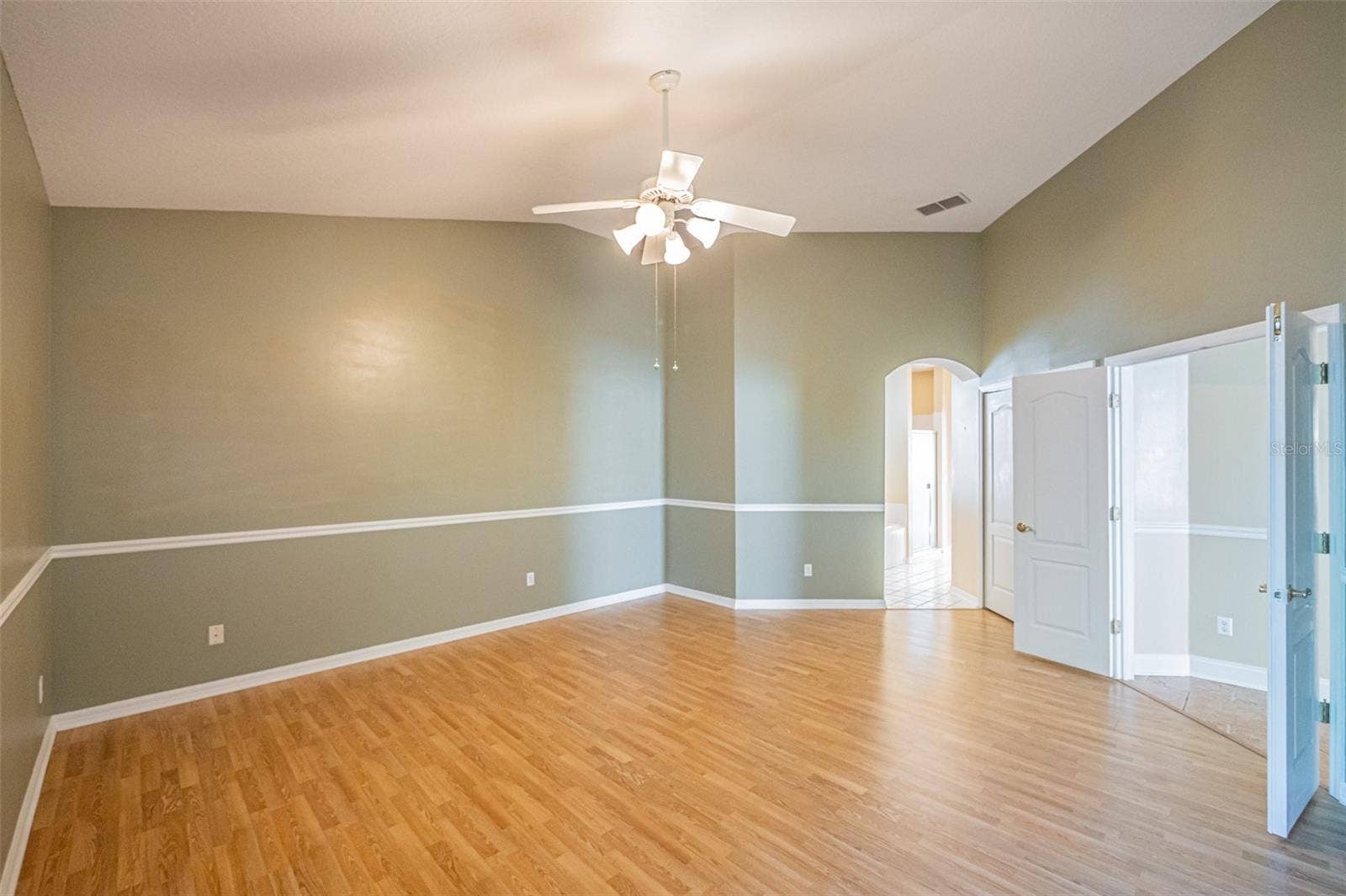 7004 PINE HOLLOW DRIVE, Mount Dora, FL 32757