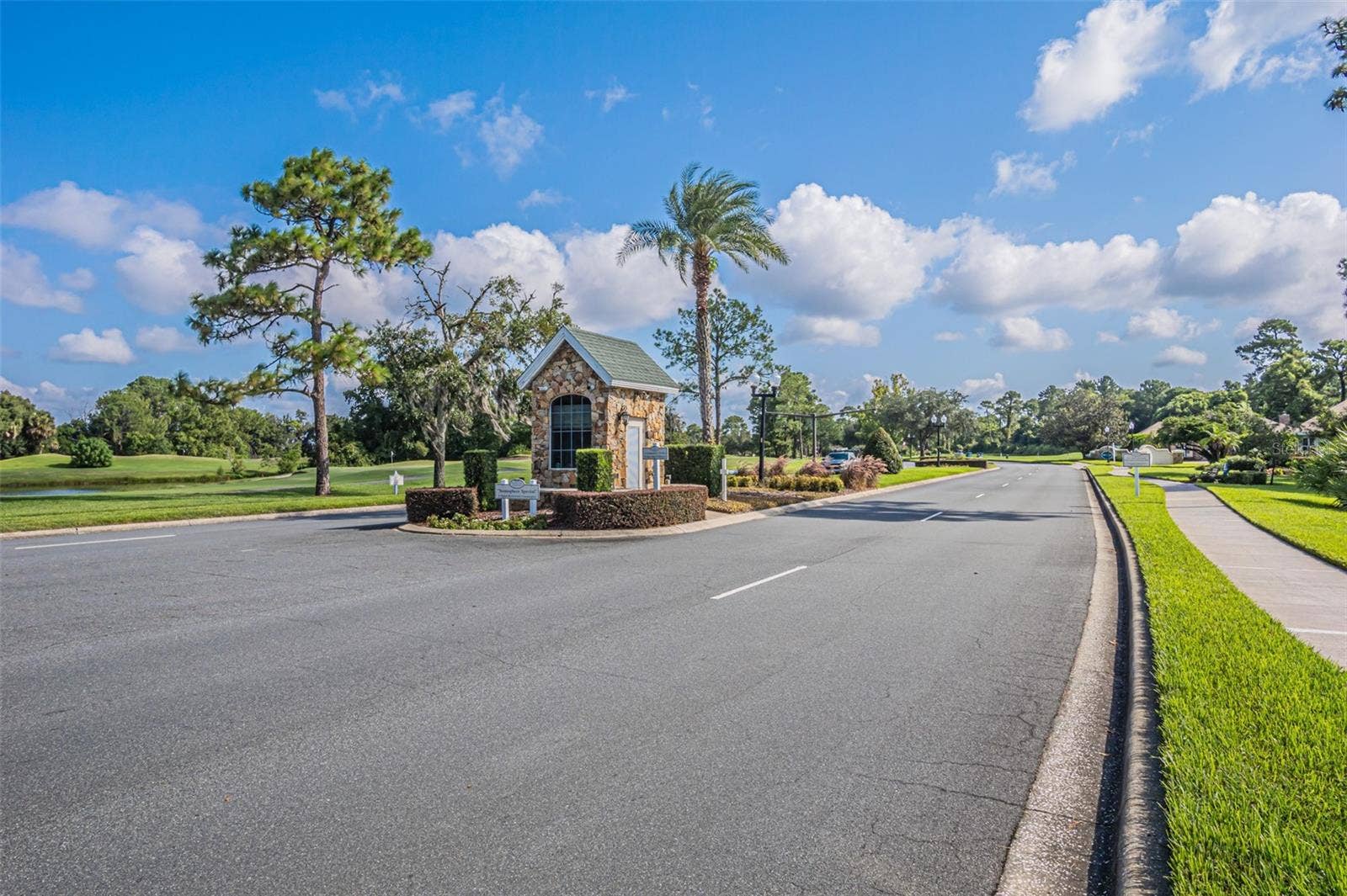 7004 PINE HOLLOW DRIVE, Mount Dora, FL 32757