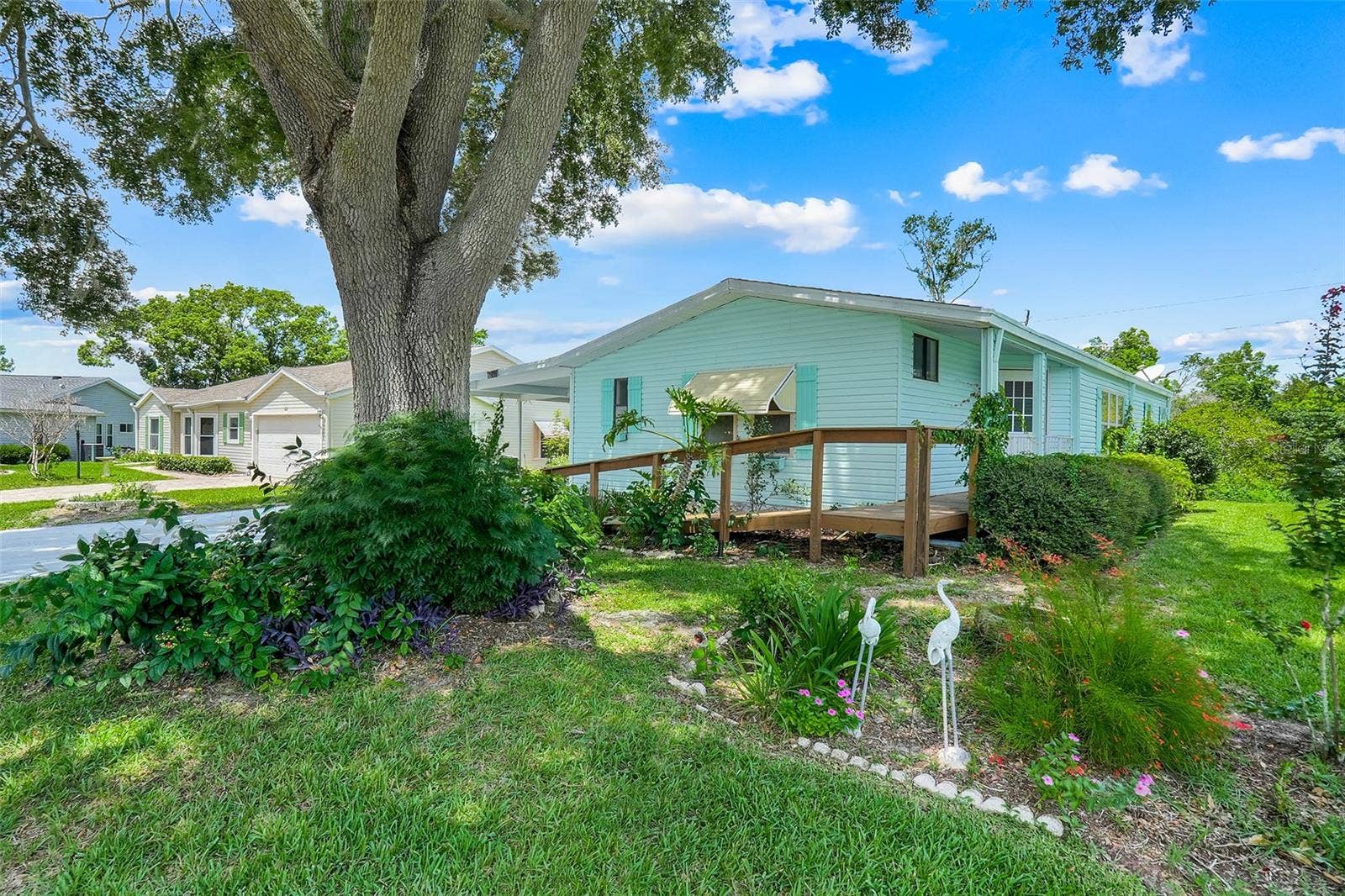 5047 EL DESTINO DRIVE, Leesburg, FL 34748 5047 EL DESTINO DRIVE, Leesburg, FL 34748