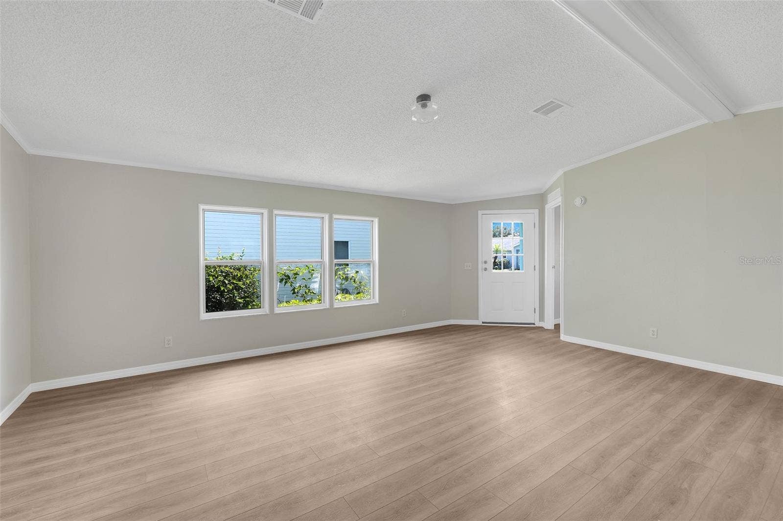 5047 EL DESTINO DRIVE, Leesburg, FL 34748 5047 EL DESTINO DRIVE, Leesburg, FL 34748