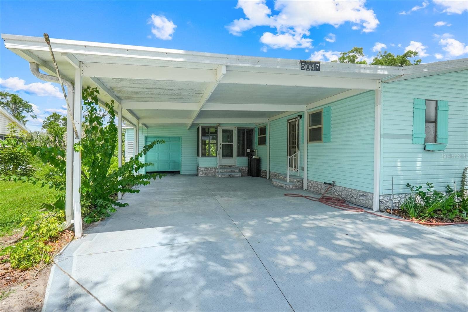 5047 EL DESTINO DRIVE, Leesburg, FL 34748 5047 EL DESTINO DRIVE, Leesburg, FL 34748