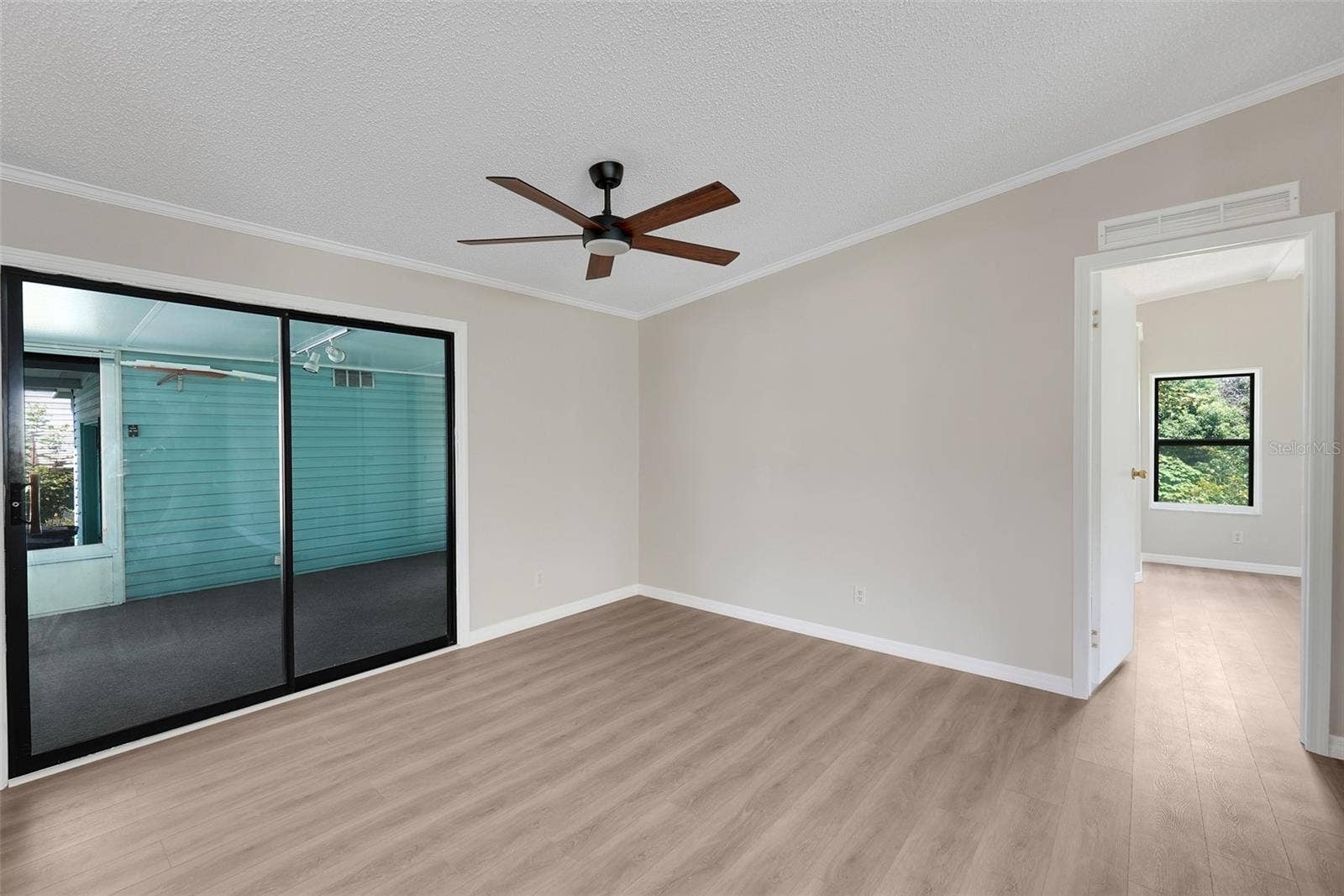 5047 EL DESTINO DRIVE, Leesburg, FL 34748 5047 EL DESTINO DRIVE, Leesburg, FL 34748
