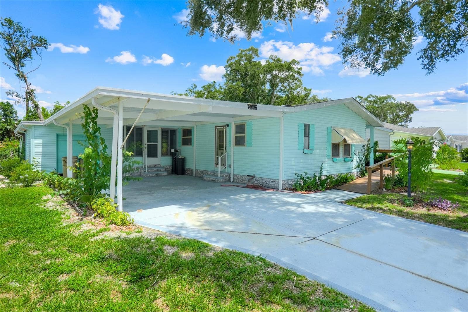 5047 EL DESTINO DRIVE, Leesburg, FL 34748 5047 EL DESTINO DRIVE, Leesburg, FL 34748