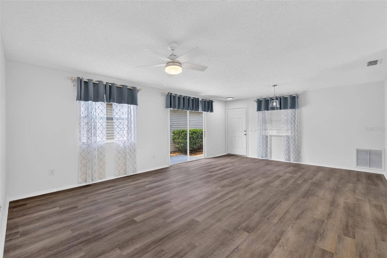 1606 CAMPOS DRIVE, The Villages, FL 32162 1606 CAMPOS DRIVE, The Villages, FL 32162
