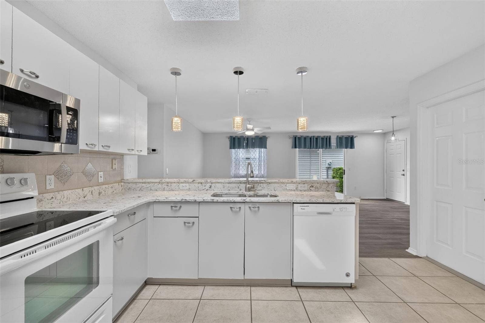 1606 CAMPOS DRIVE, The Villages, FL 32162 1606 CAMPOS DRIVE, The Villages, FL 32162