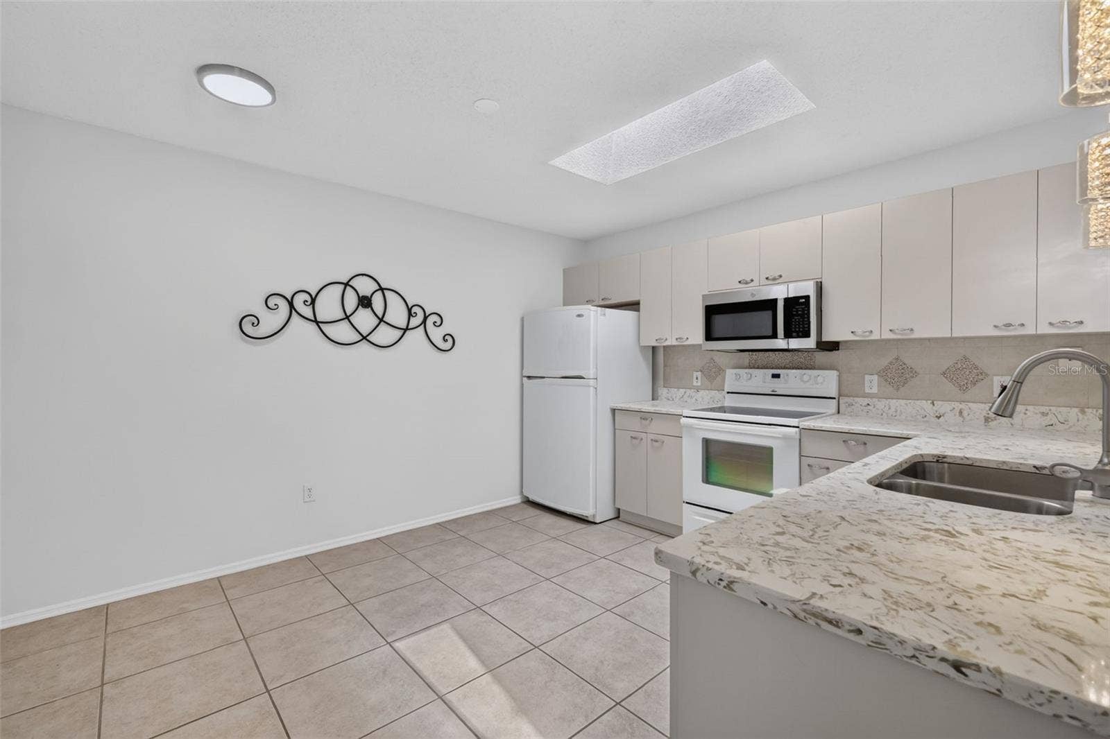 1606 CAMPOS DRIVE, The Villages, FL 32162 1606 CAMPOS DRIVE, The Villages, FL 32162