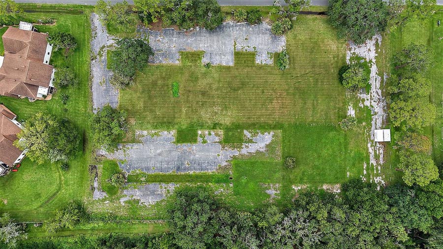Property photo for W OAK TERRACE DRIVE, Leesburg, FL