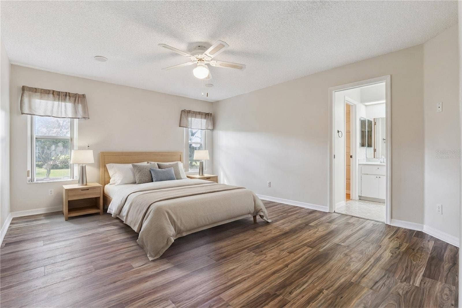 26744 RACQUET CIRCLE, Leesburg, FL 34748 Primary Suite - Virtually Staged