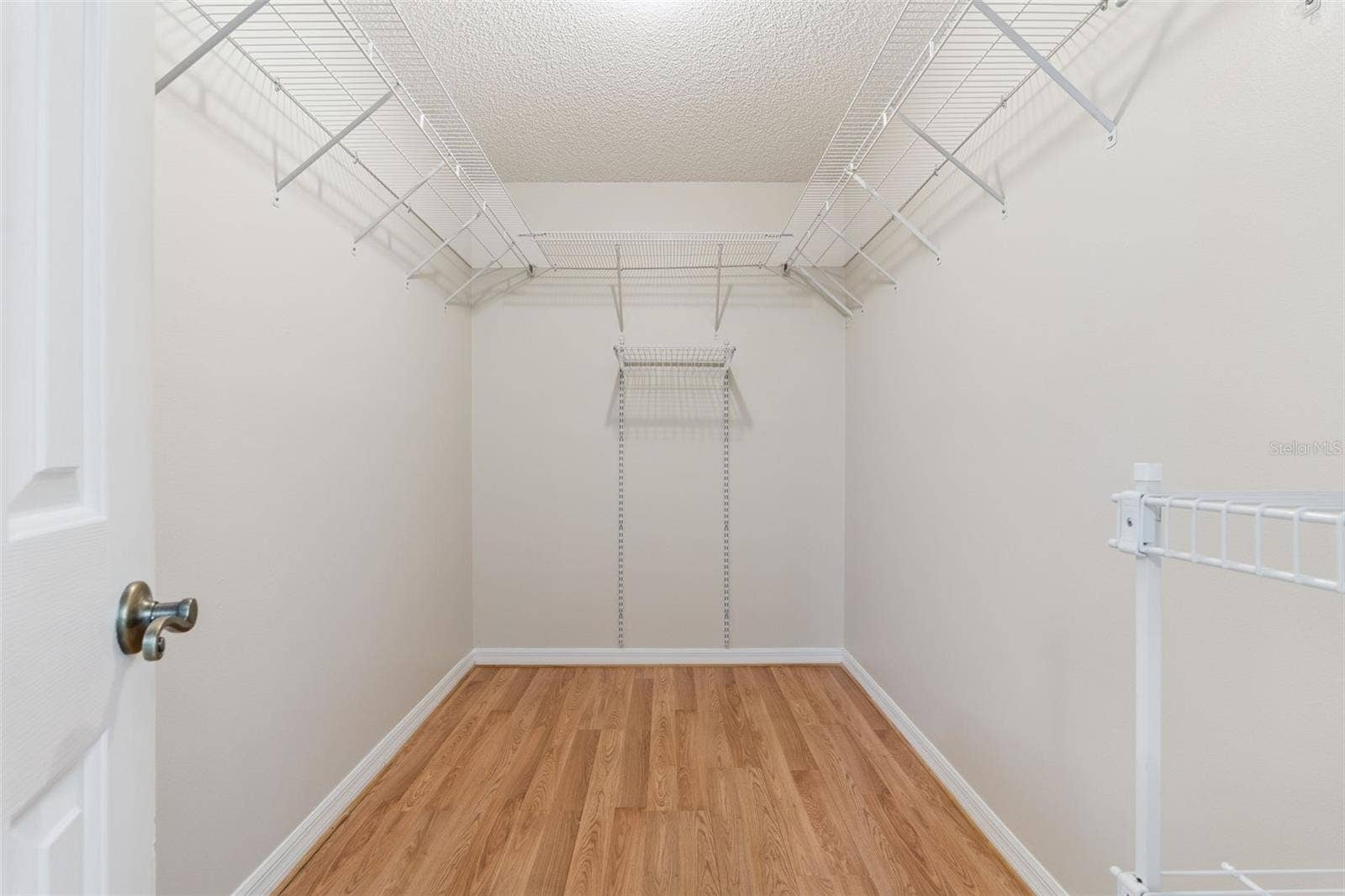 26744 RACQUET CIRCLE, Leesburg, FL 34748 Large Walk-In Closet