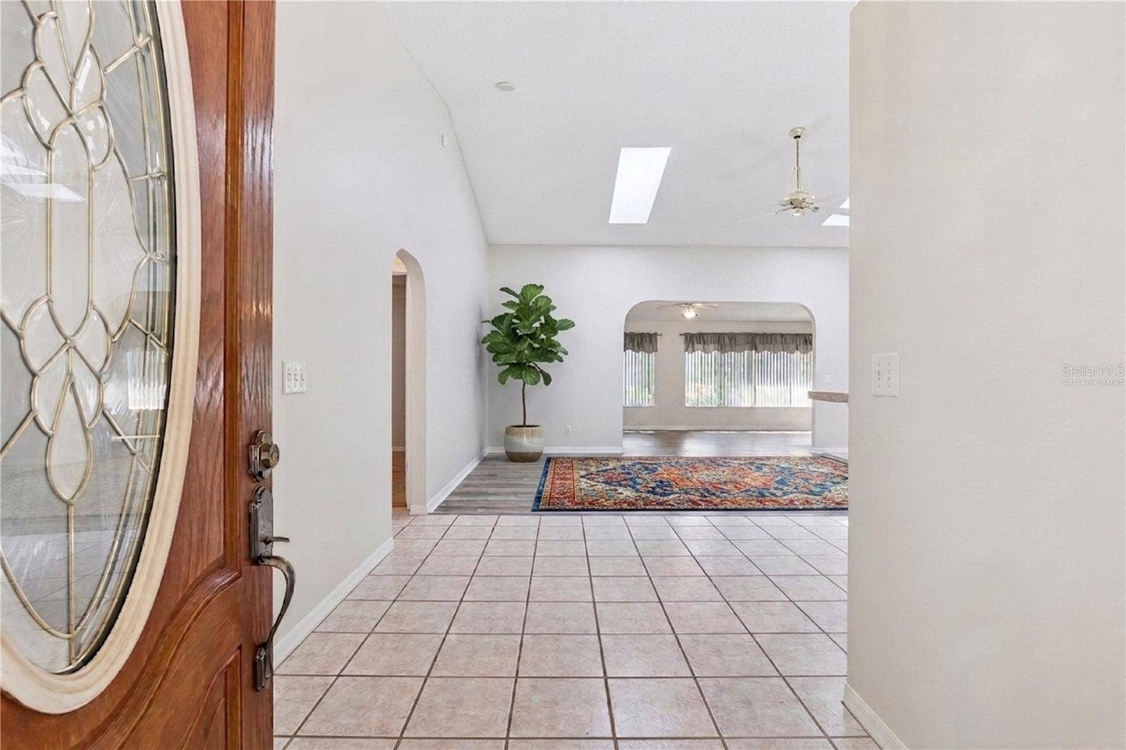 26744 RACQUET CIRCLE, Leesburg, FL 34748 Welcome to 26744 Racquet Circle - Virtually Staged