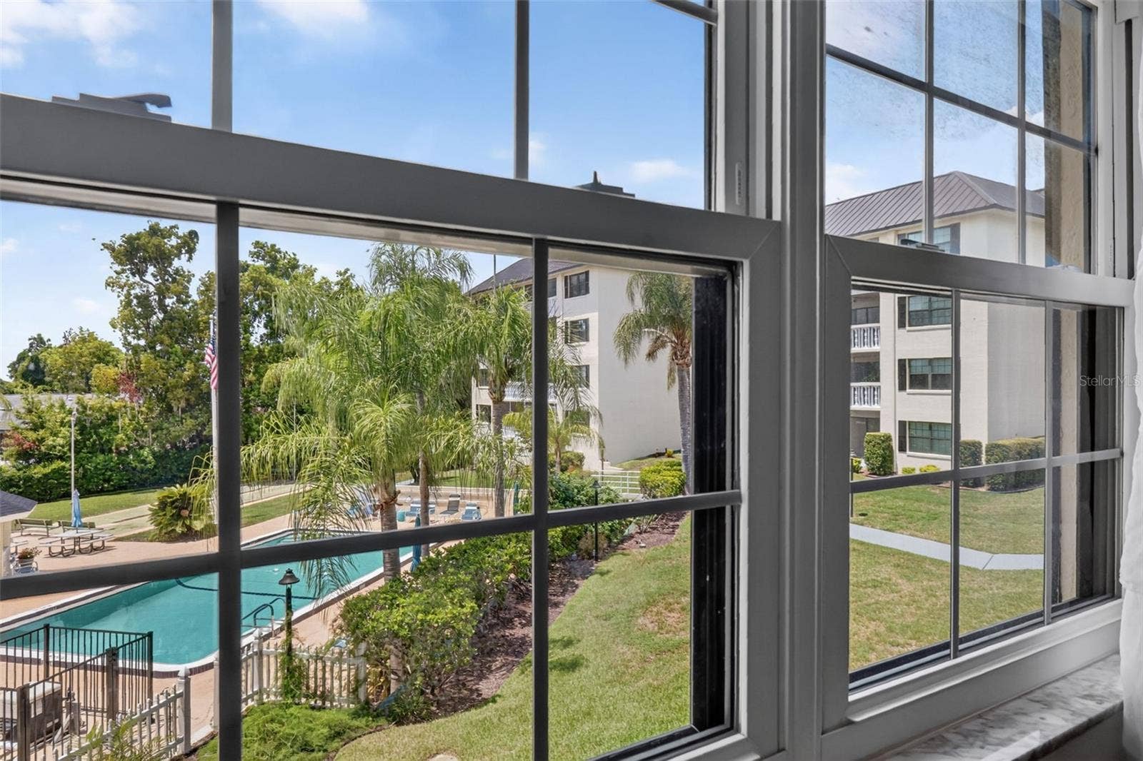 101 N GRANDVIEW STREET, #203, Mount Dora, FL 32757