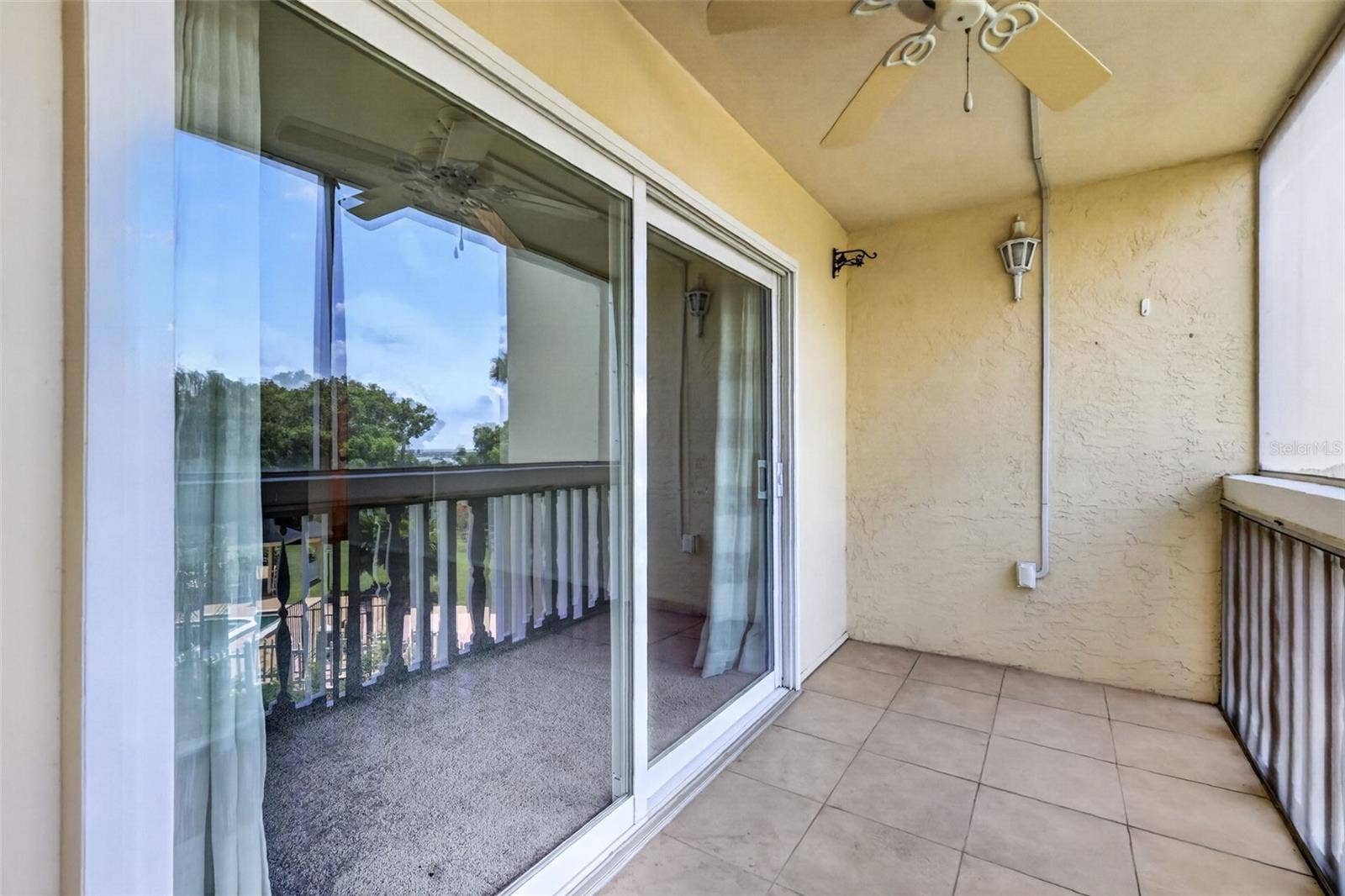 101 N GRANDVIEW STREET, #203, Mount Dora, FL 32757
