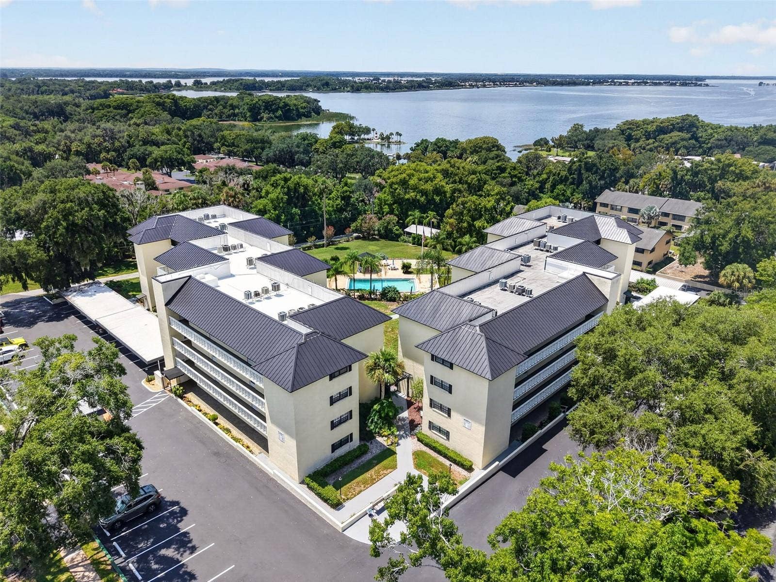 101 N GRANDVIEW STREET, #203, Mount Dora, FL 32757