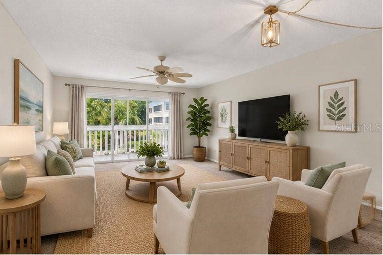 101 N GRANDVIEW STREET, #203, Mount Dora, FL 32757