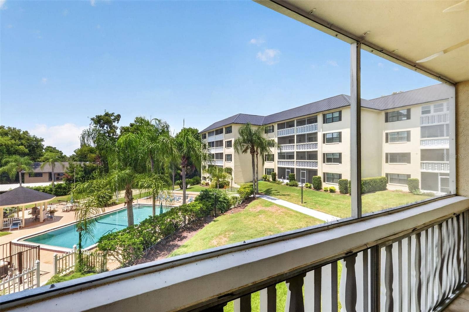 101 N GRANDVIEW STREET, #203, Mount Dora, FL 32757