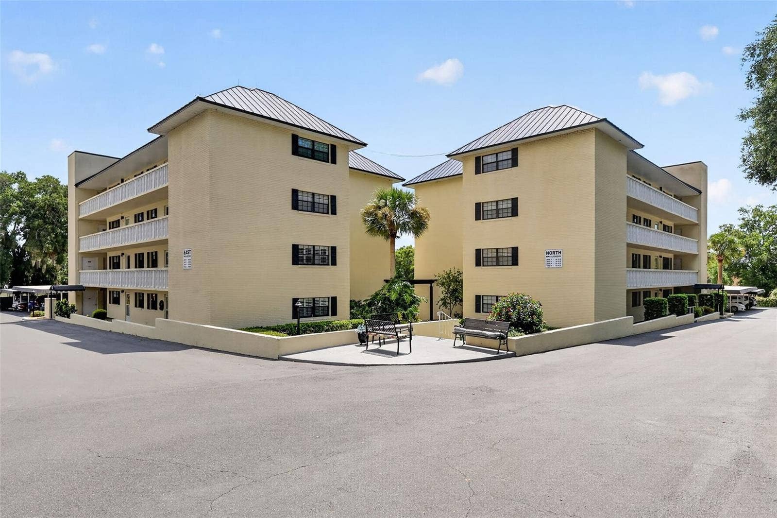 101 N GRANDVIEW STREET, #203, Mount Dora, FL 32757